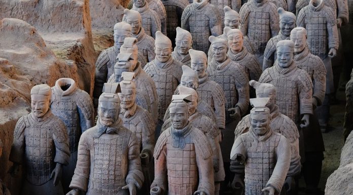 ‘Swadeshi’, Globalisation and ‘Atma Nirbhar Bharat’: Why India Fails to Learn from History ?